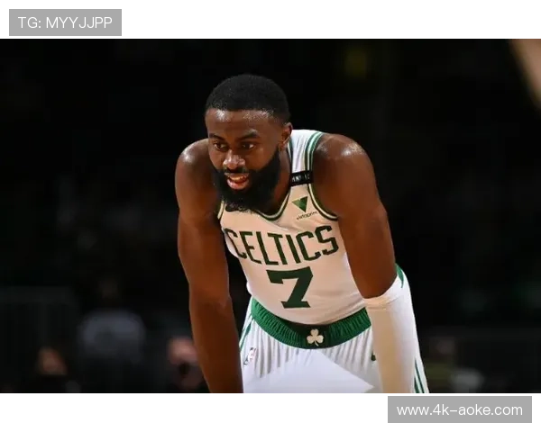 BMW锦标赛苍蝇推球事件引热议,规则专家解读自然外力合规性 BMW锦标赛苍蝇推球事件引热议,规则专家解读自然外力合规性